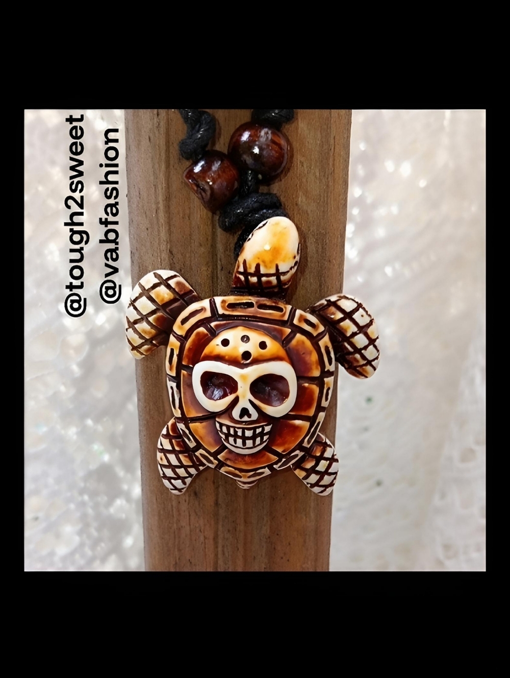 🆕️ARTISAN CARVED SKULL RESIN TURTLE PENDANT NECKLACE/ GIFT BOXED (B)